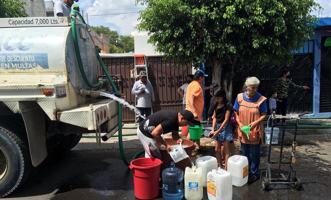 Con pipas de agua, apoya Municipio de Querétaro a familias afectadas por  irregularidad en el servicio - Municipio de Querétaro